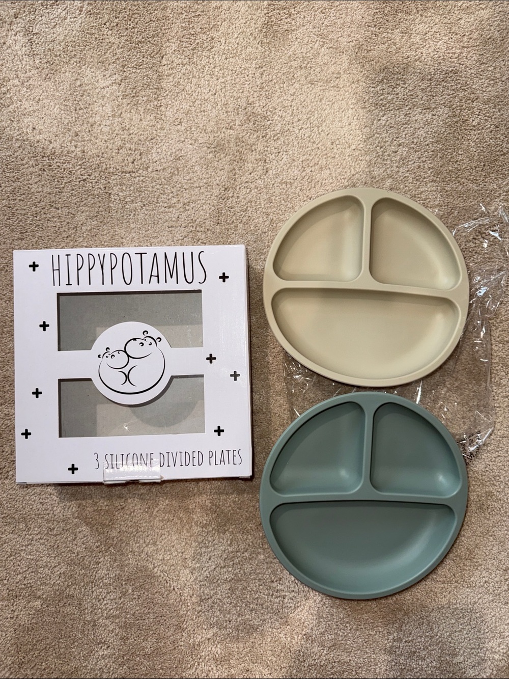 Silicone Divided Plates with Suction (2) New